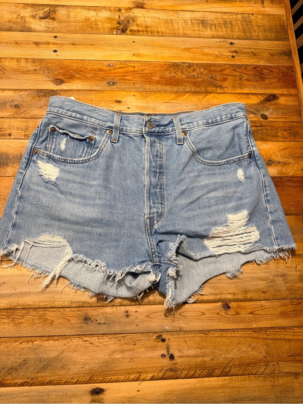 Levi’s 501 High-Rise Distressed Denim Shorts - Light Blue 31W